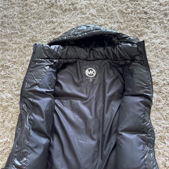 Michael Kors vest - Picture 3 of 5
